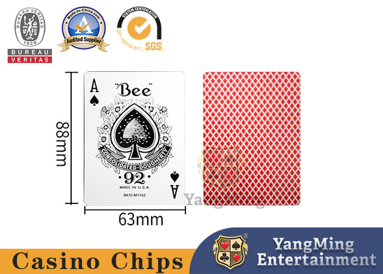 কেনা লাল এবং নীল মৌমাছির পিছনের প্যাটার্ন 310g ব্ল্যাক কোর ক্যাসিনো পোকার কার্ড স্পট কালার বক্স প্যাকেজিং অনলাইনে উৎপাদন