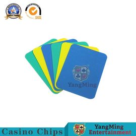 আসল কাস্টমাইজড ক্যাসিনো সুরক্ষা প্লাস্টিক পোকার কাটিং কার্ড জলরোধী 100% প্লাস্টিক 4 প্রকারের রঙের সাথে জুয়ার জন্য